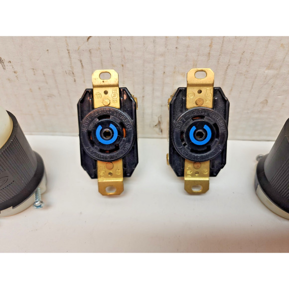 Lot 2 Hubbell HBL2811 & HBL2813 M & F Pair/Set Twist Lock 5 Wire 30A 120/208v - Picture 5 of 9